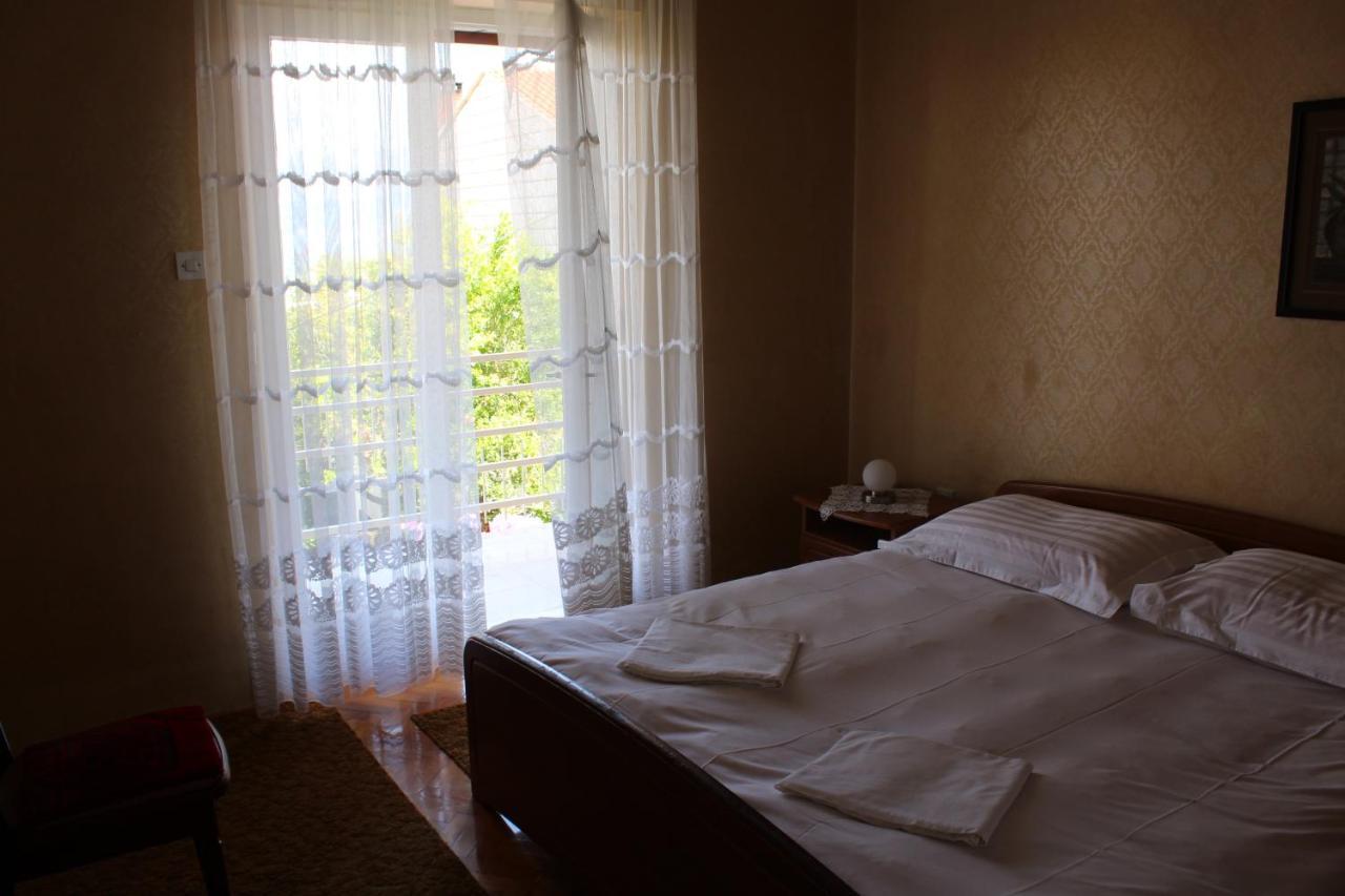 Apartment Antica Supetar Kültér fotó