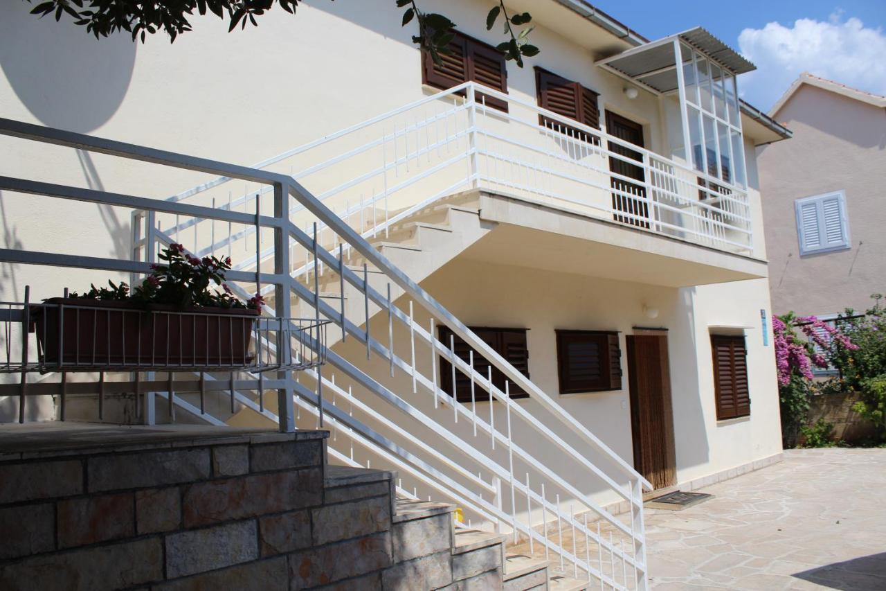 Apartment Antica Supetar Kültér fotó